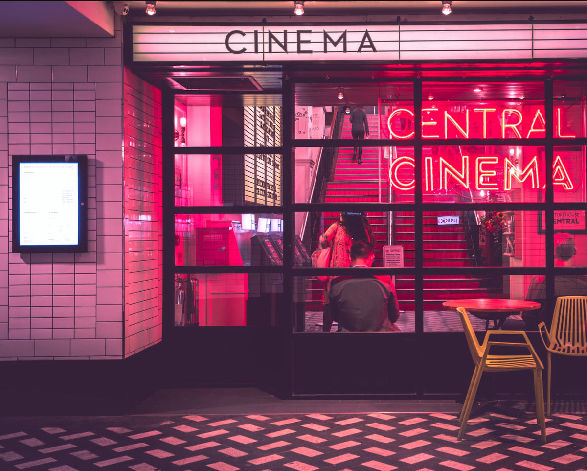 Projectors vs. Cinema: Which is better?
